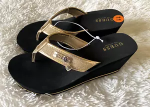 NEW GUESS Women's Black Gold Charm Platform Heel Flip Flops Sandals Shoes Sz 11 - Picture 1 of 3