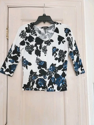 Cárdigan Casa Blanca Mercado Negro Multicolor Estampado Floral Botones a Presión Talla XS Foto 1 de 4