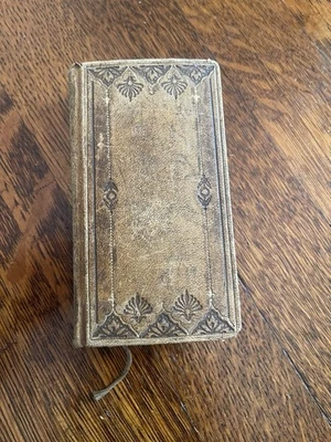 Antique French Catholic Missal Prayer Book 1919 Gilt Devotional Illustrated - Image 1 of 4