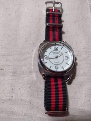 Reloj GOSSIP GSP889A Movimiento Japón 39mm - Batería Nueva y Correa NATO Negra/Roja Foto 1 de 3
