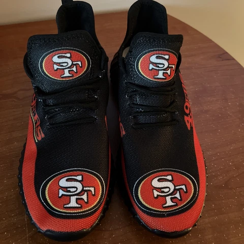 San Francisco 49ers Men's Running Shoes - Size 39 US 7 - Like New - Unworn Cover