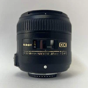Nikon AF-S Micro Nikkor DX 40 mm f/2,8 G - Imagen 1 de 11