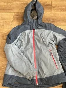 Kids Decathlon Waterproof Jacket Age 12-13 - Picture 1 of 7