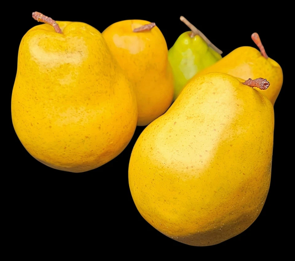 5 peras amarillas grandes de imitación vintage usadas para colección o decoración del hogar mediados de siglo Foto 1 de 4