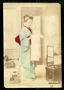 Geisha Foto SCHÖNHEIT Lesebrief Kostüm Japan 1890er - Bild 1 von 1