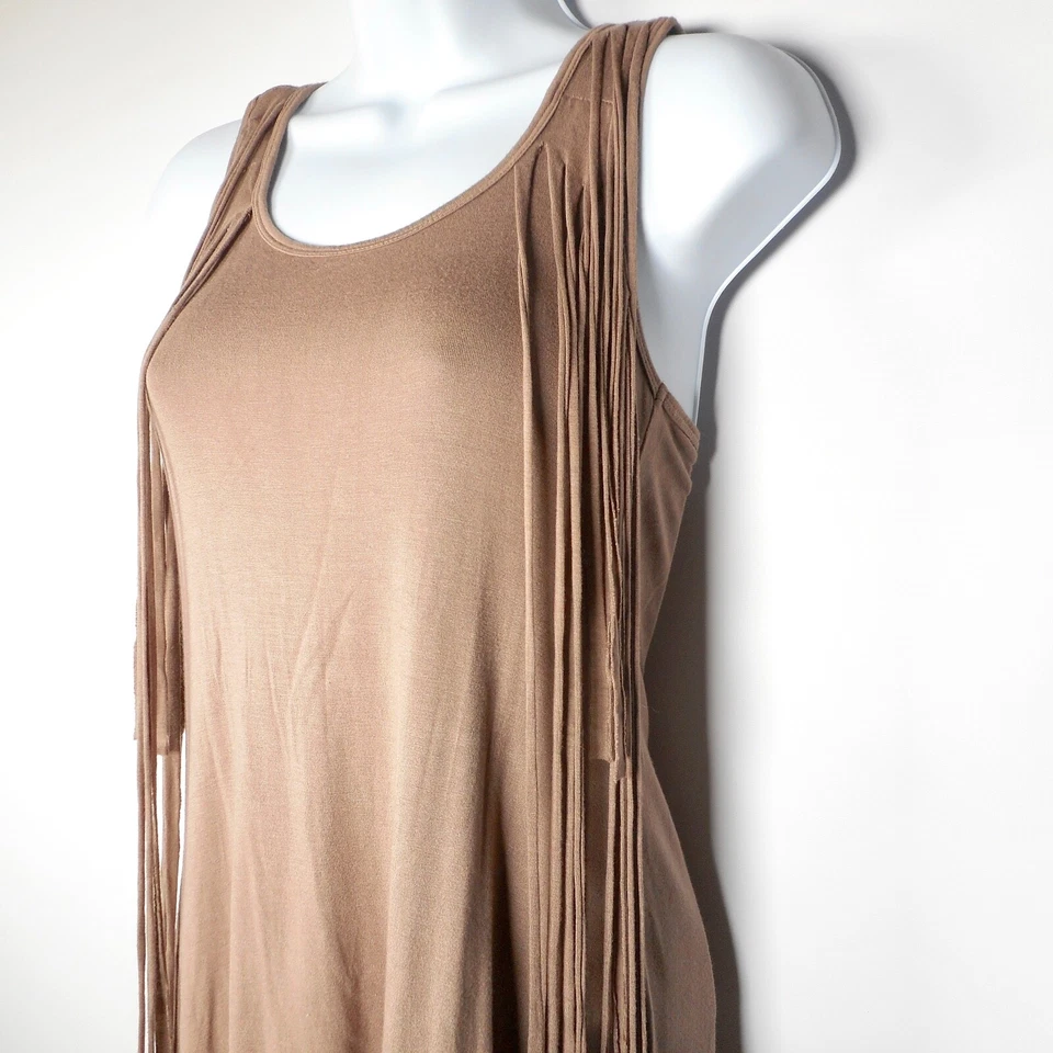 Camiseta sin mangas Lola larga con flecos tostados topo talla XS espalda deportiva boho neutro marrón claro Foto 1 de 4