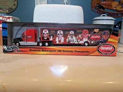 Hot Wheels Hendrick Motorsports 100 Victories Transporter NASCAR Diecast 1:64 Foto 1 de 2