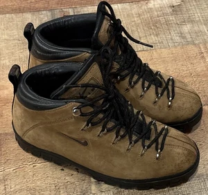 Nike Mujer Bota ACG Talla 9.5M Senderismo Chukka Con Cordones Usada 980608 - Imagen 1 de 19