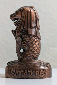 Singapur Merlion 2" Metall Statue Figur Gold Schreibtisch Souvenir Meerjungfrau Löwe - Bild 1 von 7