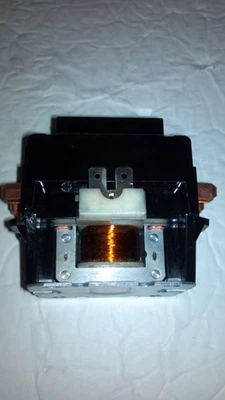 2X, 208/240v 50/60HZ DP Magnetic Contactor 2P Coil 30amp CY2XU04CG - Image 1 of 4