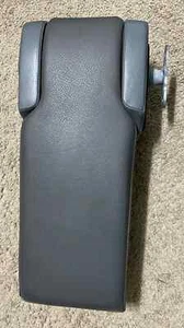 MERCEDES-BENZ OEM W124 1985-96 CONV WAGON SEDAN COUPE FRONT CENTER ARMREST GRAY - Picture 1 of 12