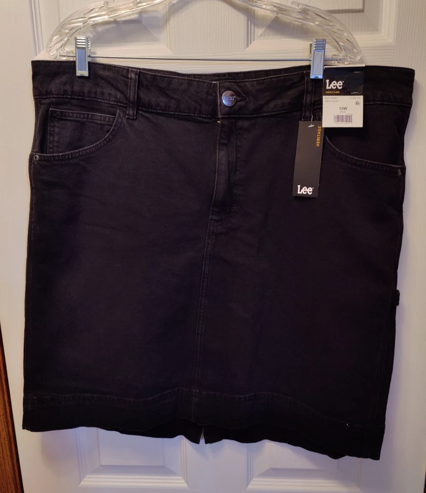 Lee Women's Plus Size 18W Black Mid Rise Heritage Skirt with Tags
