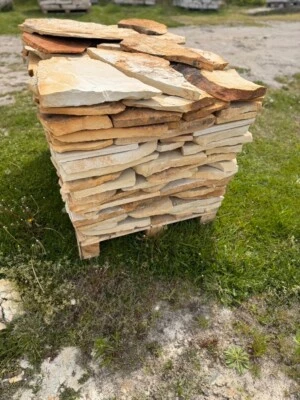 17 Mauersteine Trockenmauerstein Wasserbausteine Bruchstein Sandstein gelb weiss - Bild 1 von 4