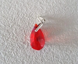 Anhänger roter Stein geschliffen Öse silberfarben Kettenanhänger 1,10 g CP1939 - Picture 1 of 3