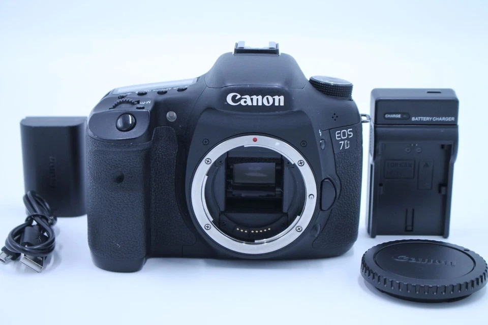 Canon EOS 7D 18.0MP Digital SLR Camera Body -Black- From Japan Fedex Excellent++ - Image 1 of 4