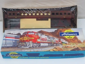 Pa. RR Athearn 2427 HO Scale Std Coach Clear Roof Car #1725 - Picture 1 of 4