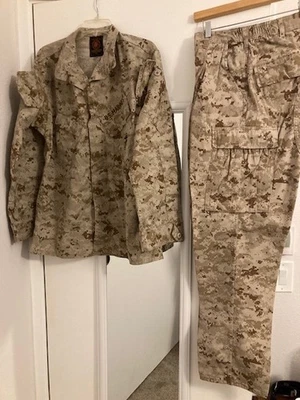 USMC UNIFORM - MCCUU - DESERT MARPAT - MEDIUM  REGULAR - Image 1 of 4