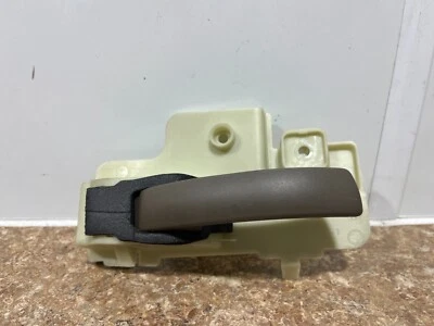 2007 JEEP PATRIOT RIGHT PASSENGER SIDE INTERIOR DOOR HANDLE - Imagem 1 de 2