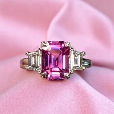 Anillo de diamantes de zafiro rosa cultivado en laboratorio de corte esmerald... - Imagen 1 de 4