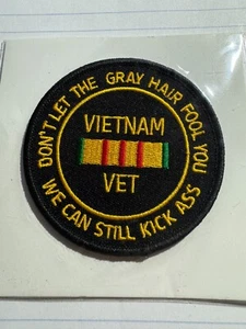 Vietnam Tierarzt, Aufnäher "Don't Let The Gray Hair Fool You". Neu, versiegelt, genäht - Bild 1 von 1