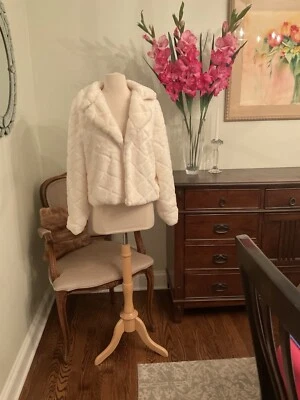 CALI 1850 LOS ANGELES XL Extra Large Fluffy Faux Fur Hoodie Jacket Cream - Image 1 of 4