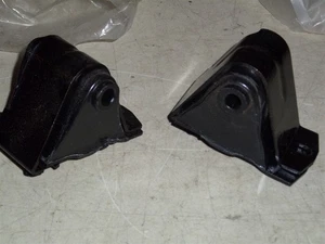 Jeep Cherokee 2572 Motor Mounts 4.0 6 Cylinder Set of 2 - Picture 1 of 3