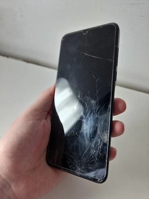 TCL 306 6102H Grey Unlocked 32GB 6.52" 13MP 3GB Android 12 Smartphone Cracked - Image 1 of 4