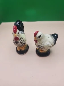 Cracker Barrel Salt Pepper Shakers Rooster Hen Chicken Tableware Collectibles - Picture 1 of 4