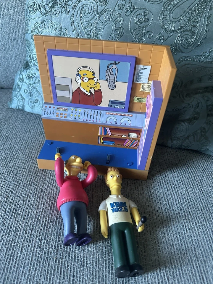 Estación de radio Simpsons World of Springfield KBBL con Bill y Marty Foto 1 de 1