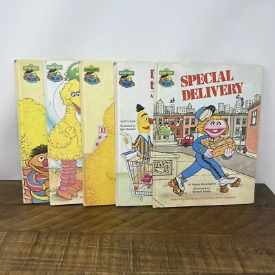 The Sesame Street Book Club Books Lot Of 5 Vintage 1980, 81, 85 Childrens - Image 1 of 4
