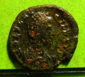 RARE - Flavia Iulia HELENA - Fraction folllis -CAYON.No cataloge-Bronze 1,4grs . - Picture 1 of 2