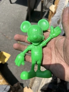Mickey Mouse LOUIS MARX & CO Walt Disney Green 1971 Vintage Plastic Figure USA - Afbeelding 1 van 1