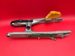 1998 - 2002 Kawasaki KX100 OEM SWINGARM REAR SUSPENSION SUPPORT 33001-1543-TX - Bild 1 von 18