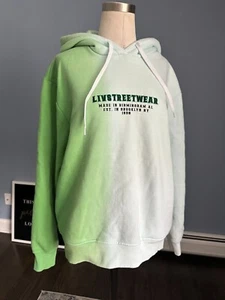 LIVSTREETWEAR for "Behind Her Label" by Foot Locker Medium - Picture 1 of 7