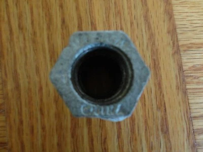 Mueller B&K 1/2" x 3/8" Galvanized Hex Bushing Pipe Fitting .5" x 3/8" 511-932BG - Image 1 of 3