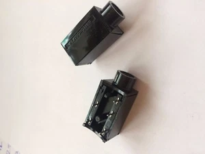 Phone Jack F 3 Solder RA Thru-Hole 3 Terminal switchcraft SN37A14B 2pcs Z1639 - Afbeelding 1 van 1