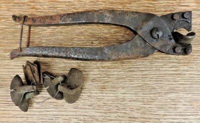 Ancien outil Pince a Cintrage de Marque RIGID + 8 forme sabot  - Photo 1/4