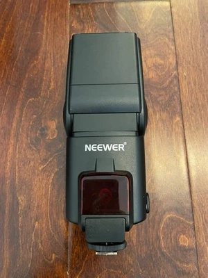 Neewer TT560 Shoe Mount Flash for Nikon - Image 1 of 4