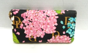 Dooney and Bourke Black Hydrangea Monogram Large Zip Around Wristlet NEW NO TAGS - Picture 1 of 5