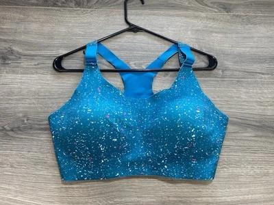 Sujetador deportivo Brooks Dare Racerback 2.0 para mujer azul talla 38DD estampado de motas Lagoon Foto 1 de 4