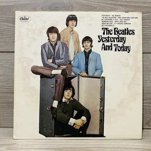 THE BEATLES Yesterday and today 2nd State Butcher Capitol T2553 Los Angeles 6 - Imagen 1 de 15