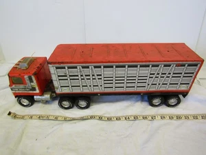 VINTAGE PRESSED STEEL TRUCK NYLINT FARM TRANSPORT GMC SEMI TRACTOR TRAILER PARTS - Picture 1 of 7