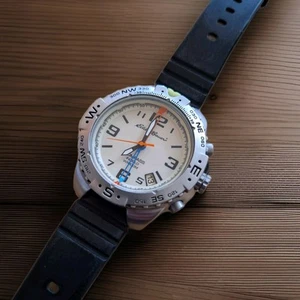 Eddie Bauer Edition Expedition WR100M Compass Indiglo Analog Watch - Picture 1 of 6