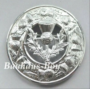 KILT PLAID BROOCH SCOTTISH THISTLE CREST CENTER & BORDER SCOTTISH MENSWEAR NEW - Picture 1 of 7