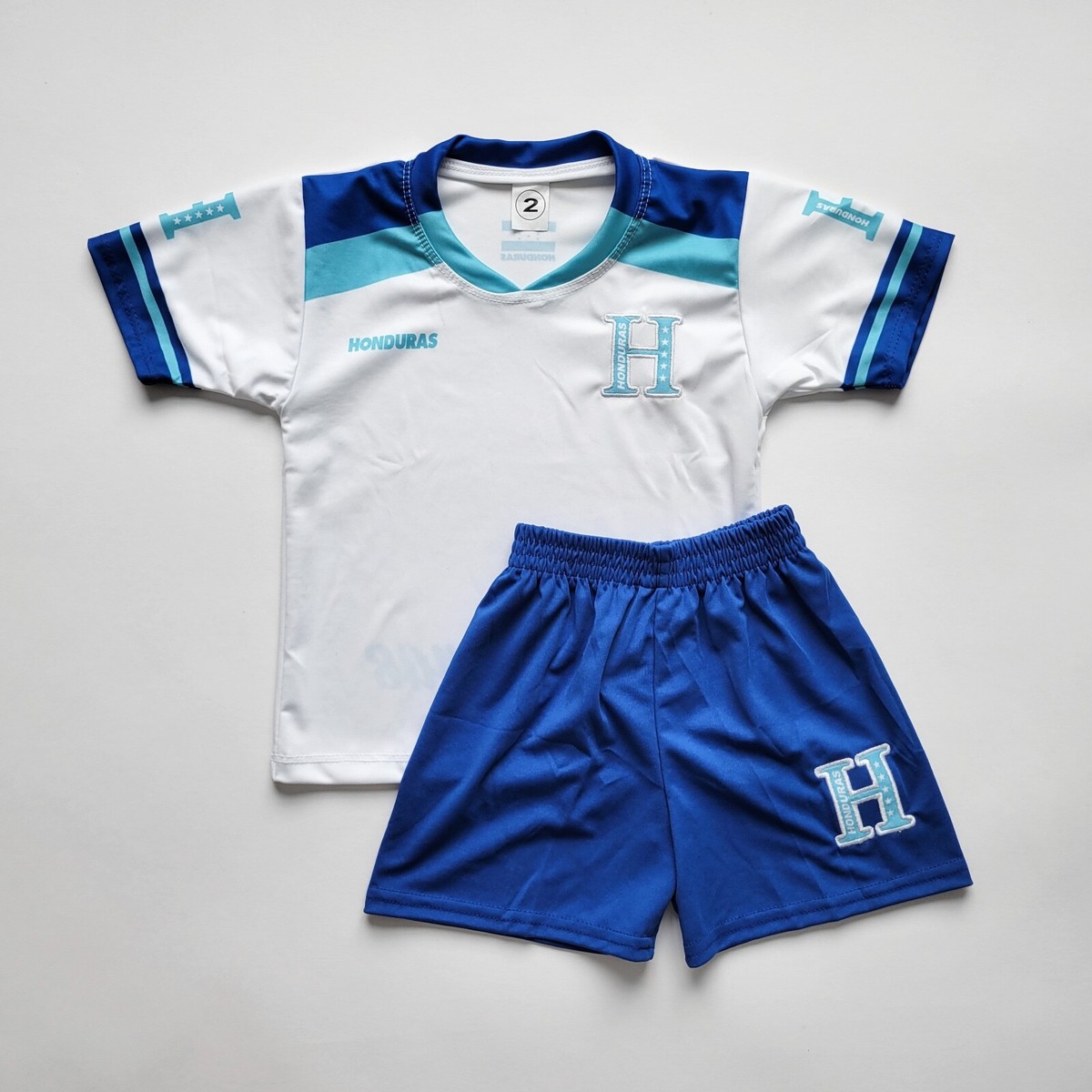 Camiseta De Fútbol Para Niños YEESON - Incluye Pantalón Corto Y Medias - 100% Poliéster Transpirable - Lavable A Máquina