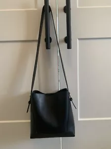 Bolso de mano de diseñador FOXER de cuero negro con correa ajustable para el hombro - Imagen 1 de 11