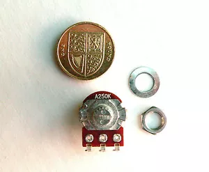 A250K Mini Topf für FENDER STRATOCASTER Gitarre STRAT 250K logarithmischer - Picture 1 of 3
