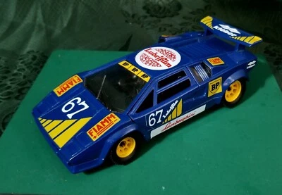 POLISTIL SN21 LAMBORGHINI COUNTACH CERCHIONI GIALLI Scala 1:23 Made Italy 1989 - Immagine 1 di 4
