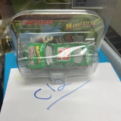 Bobby Labonte #18 2005 Madagascar Action ARC escala 1/64 NASCAR diecast NUEVO Foto 1 de 4