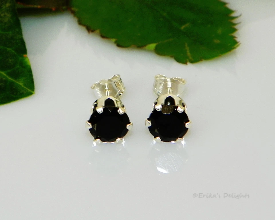 Pendientes redondos de espinela negra genuina de plata de ley (elige tu talla) Foto 1 de 1